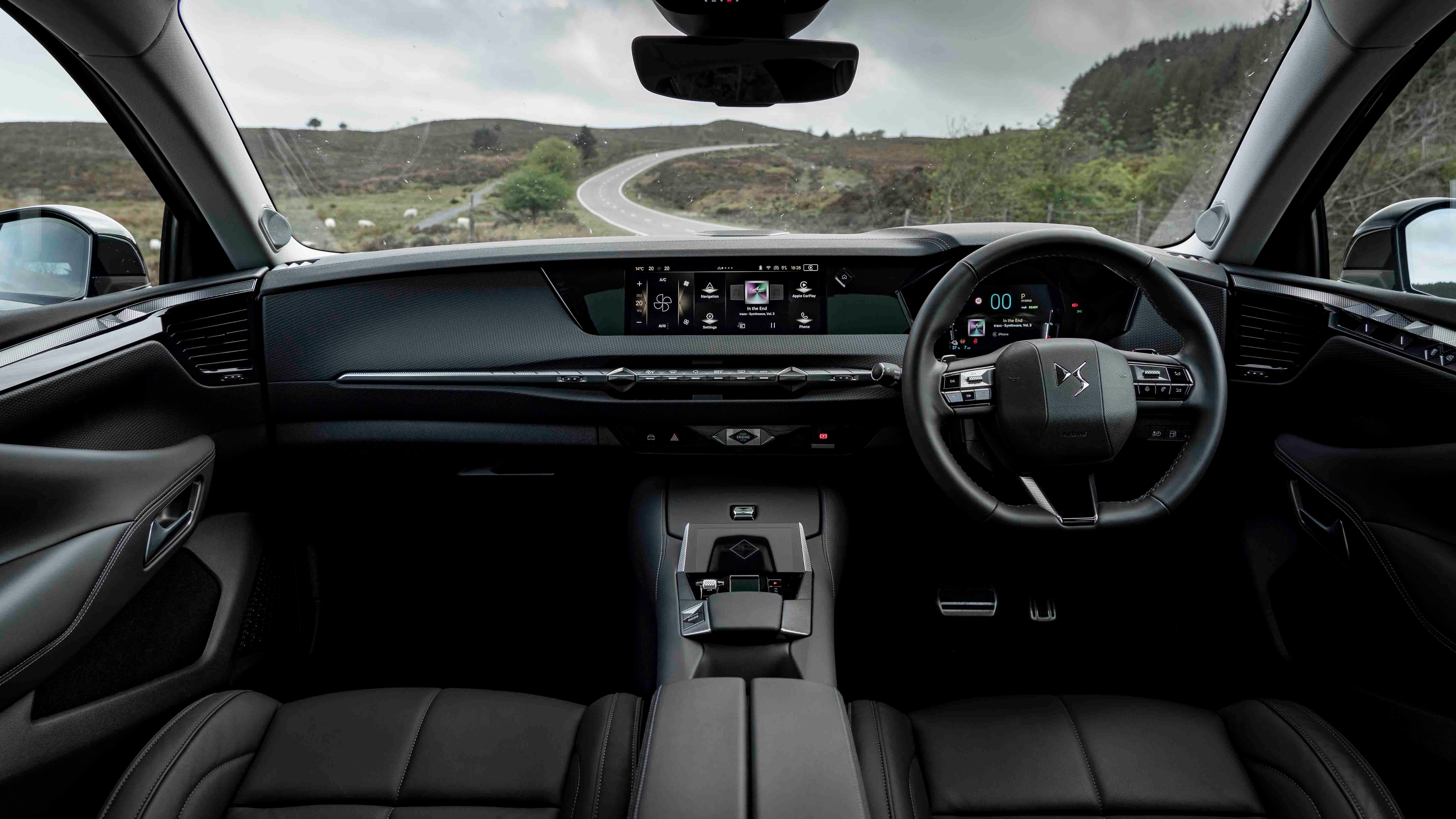 DS 4 interior